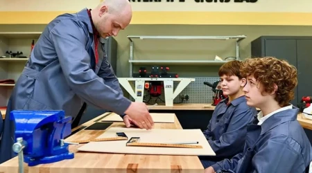 Дієслова Незалежності. ДОПОМАГАТИ: як ІНТЕРПАЙП працює з людьми, які живуть за кілька кілометрів від лінії фронту